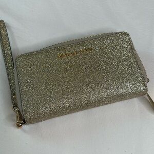 Michael Kors wallet wristlet